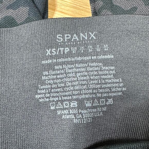 Spanx NWT Seamless Leggings Cotton Black Camo FL3515 Size XS Slimming Shaping - Picture 4 of 10